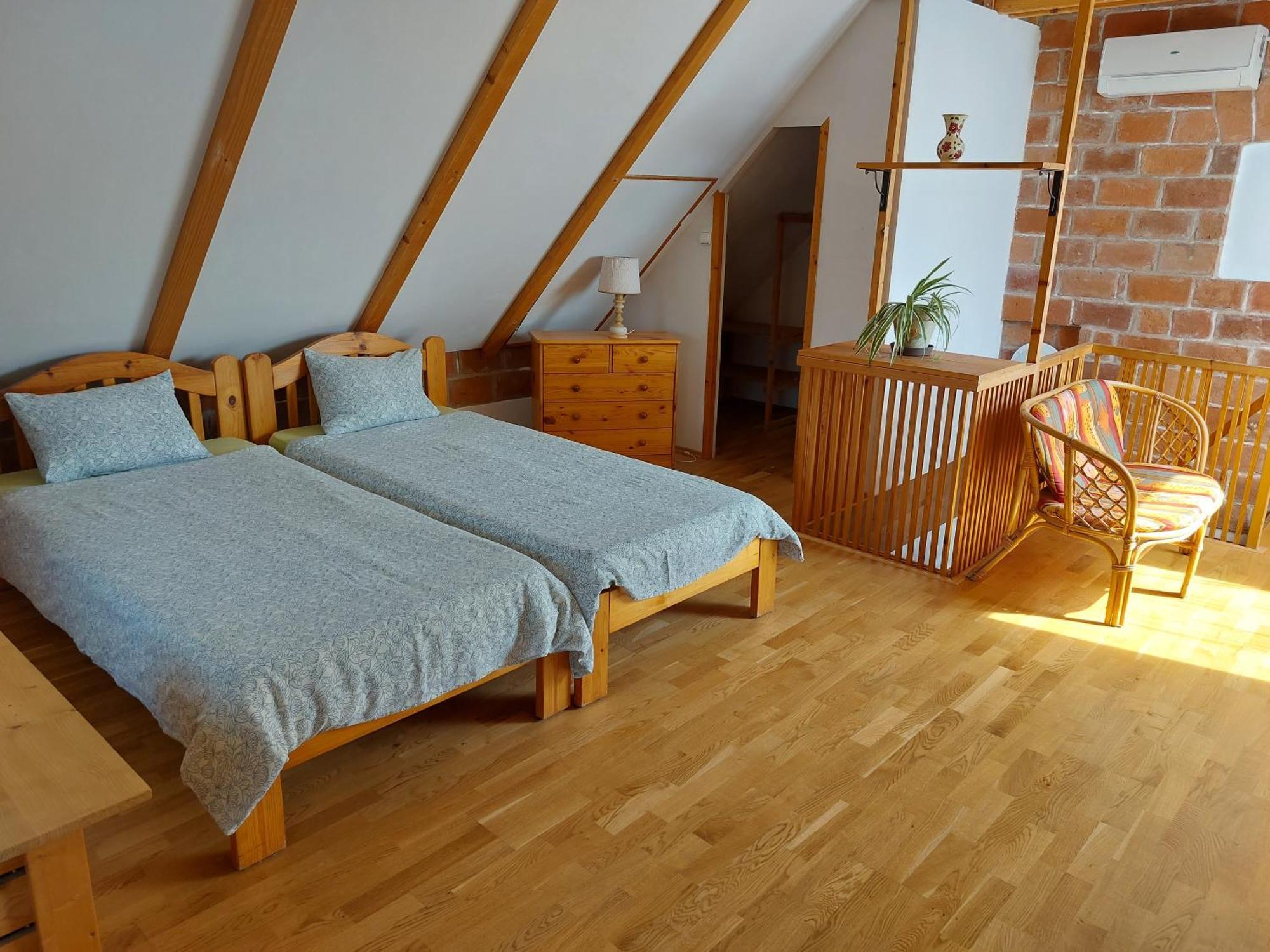Negy Evszak Apartmanhaz ザラカロシュ エクステリア 写真