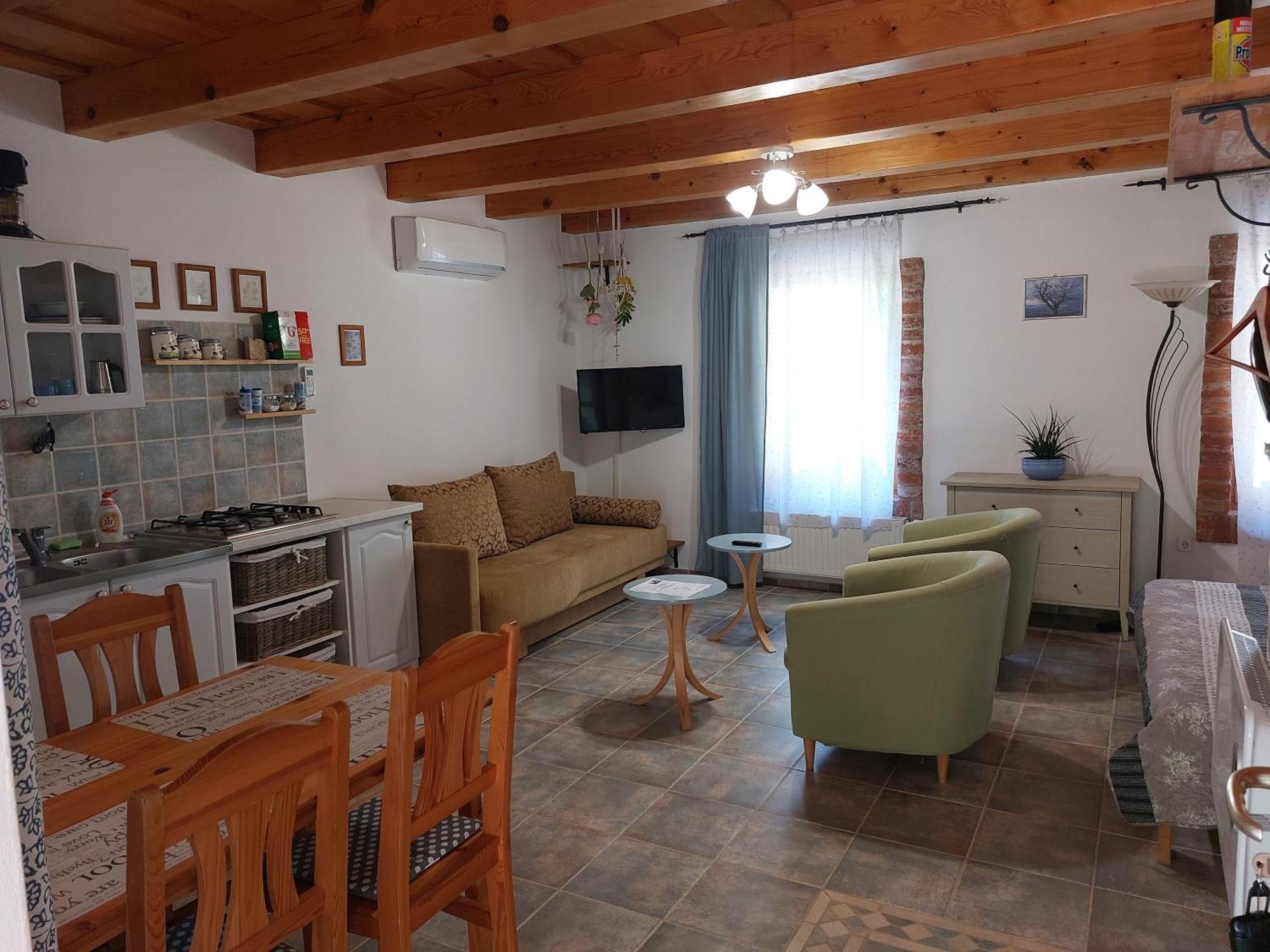 Negy Evszak Apartmanhaz ザラカロシュ エクステリア 写真